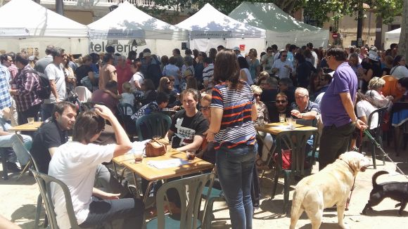 Alt: 8.000 persones passen per la 1a Fira del Vermut, segons l'organització