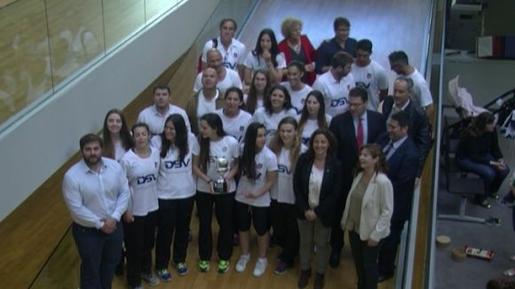 El Volei Sant Cugat ofereix el títol de Superlliga Femenina 2 a l'Ajuntament