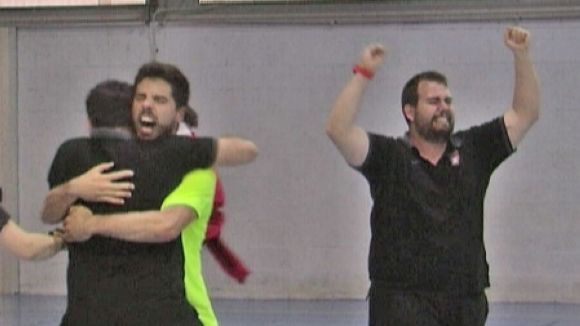 El Futbol Sala Sant Cugat assoleix la permanència a Tercera tot i perdre a la pista de l'Isur