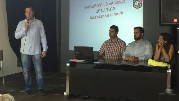 El Futbol Sala Sant Cugat mostra al regidor d'Esports el rebuig al trasllat al pavelló de la Guinardera