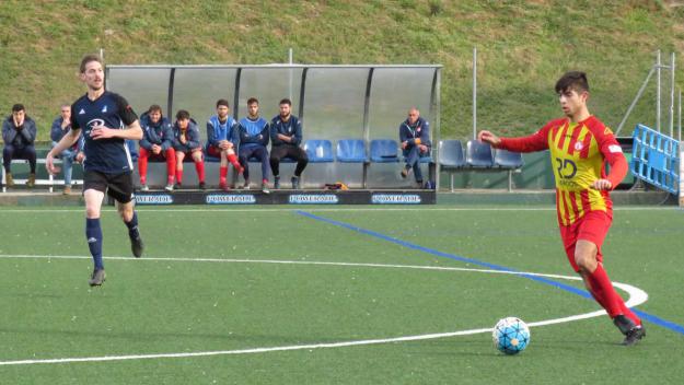 L'Atlètic Junior perd el matx en el darrer quart d'hora davant l'Atlètic Vilafranca