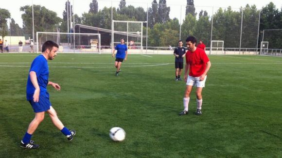 Torna el torneig 'Alguna Pregunta Menys?' entre periodistes i polítics