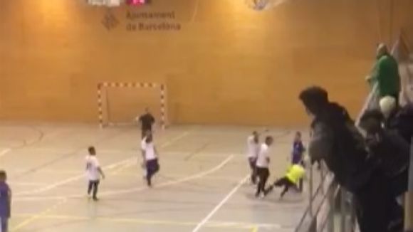 El partit entre el Barceloneta i l'Olímpyc Floresta, marcat per l'agressió d'un jugador local a l'àrbitre