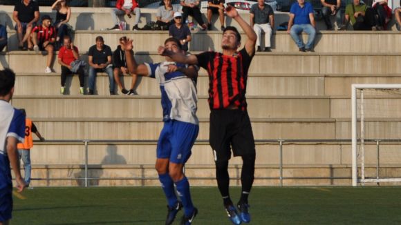 El Sant Cugat FC cau golejat en un primer temps per oblidar a Llagostera i té la salvació a tres punts