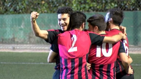 El SantCu B s'emporta el derbi contra el Junior B en un partit molt travat