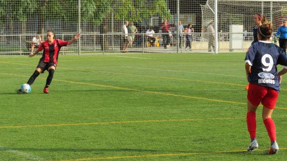 El femení del Sant Cugat FC remunta i s'estrena amb triomf davant l'Atlètic Vilafranca