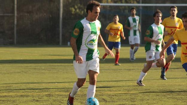 Un gran Valldoreix FC supera la UE Mollet i s'allunya del descens