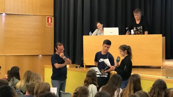 'Gat i Gos' visita l'escola Avenç per fer una xerrada sobre l'abandonament i maltractament animal