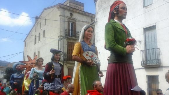 Els Geganters portaran per Festa Major la seva versió del Paga-li Joan