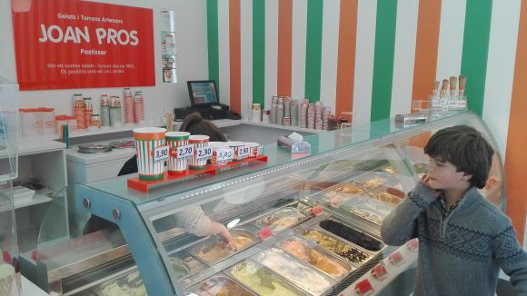 Les gelateries Pros comencen el relleu generacional amb la jubilació del propietari