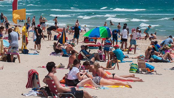 Consells per lluir un bronzejat sense maltractar la pell, a l'espai 'Cuida't'