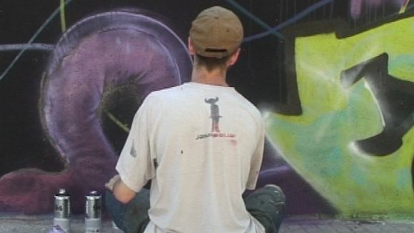 El Casal de Joves fa una campanya per explotar els grafitis a la ciutat