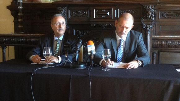 Alt: Neix a Sant Cugat el Grup de Debat Polític amb Miquel Quintana al capdavant