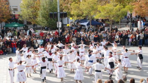 La Trobada d'Esbarts Catalans del Grup Mediterrània se celebra avui, tot i la pluja