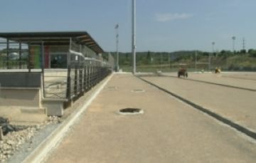 Recta final de les obres de les pistes de la Guinardera