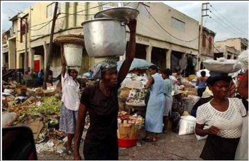 Alt: Guille Aramburo: 'Hem construït un mur per evitar robatoris i violacions'