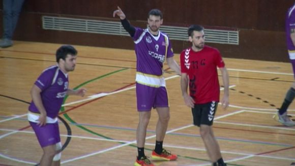 L'Handbol Sant Cugat cau amb el cap ben alt davant el Sant Martí Adrianenc, ferm candidat a l'ascens