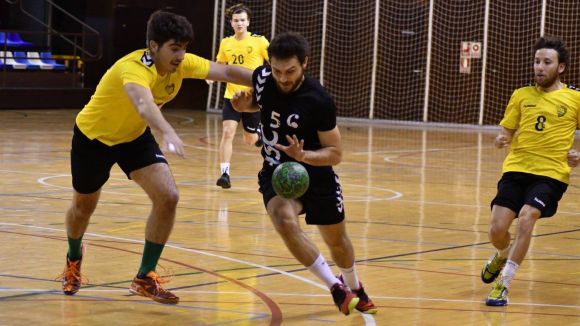 L'Handbol Sant Cugat rep l'Handbol Mataró amb la reacció entre cella i cella