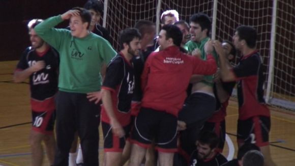Un gol d'Eloi a l'últim segon dóna un punt a l'Handbol SC davant el líder