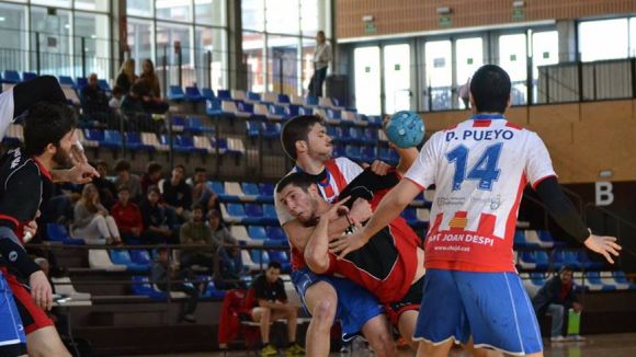 L'Handbol Sant Cugat suma la quarta derrota consecutiva a la pista de la Salle Bonanova