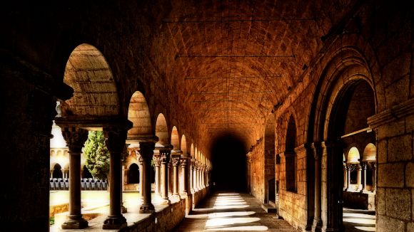 L'organització interna dels monjos del Monestir de Sant Cugat, al magazín