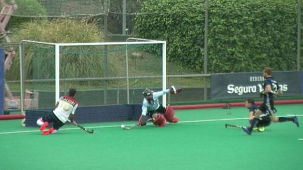 Un Junior descomunal en defensa esgarrapa un treballat punt al camp del líder, el Polo