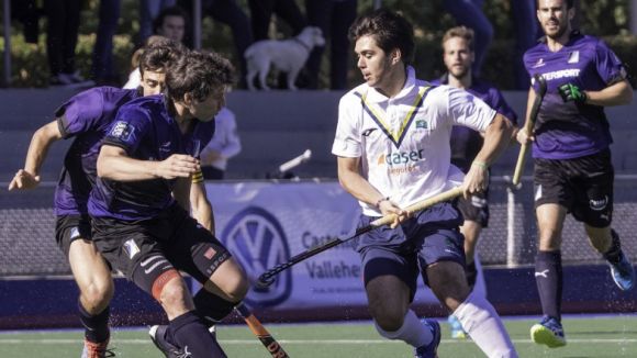 El masculí del Junior s'emporta el triomf amb una remuntada en el darrer quart davant el Club de Campo