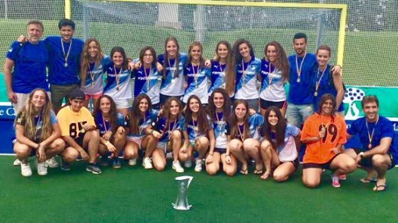 El juvenil femení del Junior revalida el títol de campió en el Campionat d'Espanya