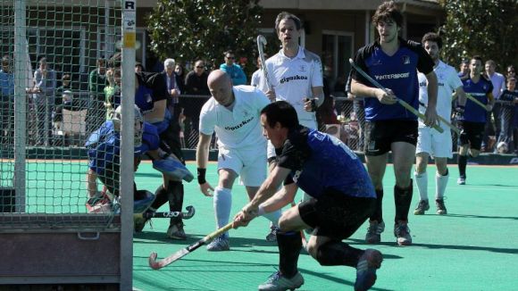 El Junior clou el curs amb una ajustada derrota al camp de la Complutense