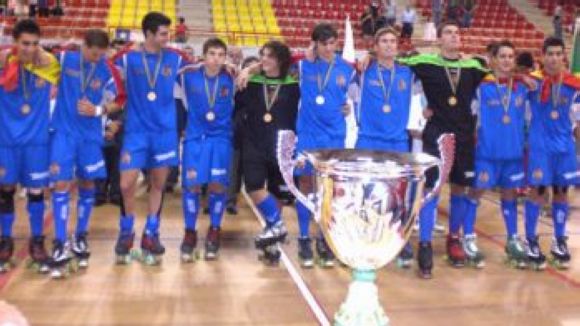 Tres santcugatencs preseleccionats amb la selecció espanyola d'hoquei sub20