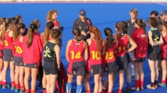 Alt: La selecció espanyola, amb Paz Codina, suma el primer triomf a l'Europeu sub 18