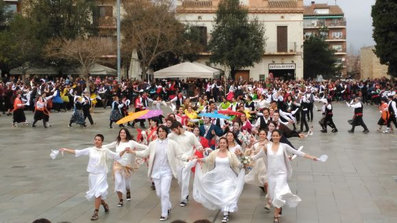 El Ball de Gitanes fa petita la plaça d'Octavià amb 264 balladors