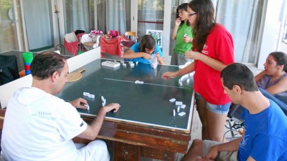 Infinits Somriures arriba a l'any amb la intenció de donar-se a conèixer