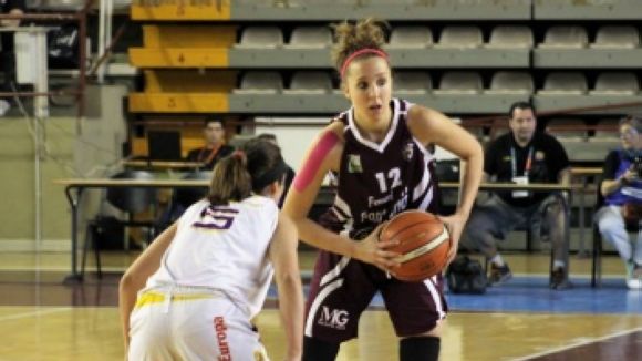 Itziar Llobet debuta amb triomf a la Lliga DIA amb l'Snatt´s femení Sant Adrià de bàsquet