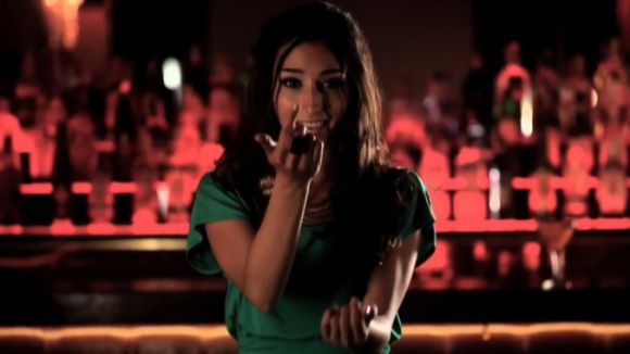 La Izah més sensual a 'A.C.E.R.C.A.T.E'