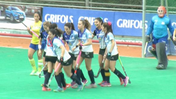El femení del Junior d'hoquei herba fa els deures abans de la Copa i goleja amb contundència el cuer