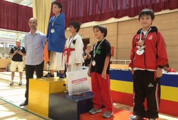 El Club Karate Sant Cugat aconsegueix tres podis al torneig d'Andorra