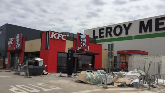 KFC busca personal per a l'obertura d'un restaurant a Sant Cugat