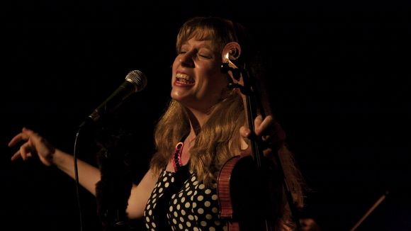 La veu i el violí de Laia Rius arriba aquest dijous al MUT del Casal TorreBlanca