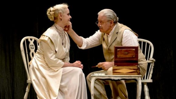 Vicky Peña i Mario Gas protagonitzen 'El largo viaje del día hacia la noche'