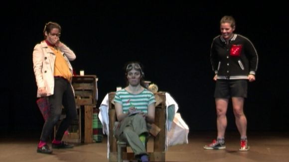 'Les Supertietes' reivindiquen la importància d'aquesta figura al Teatre de Mira-sol