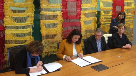 L'Ajuntament rep la donació de tres lloses originàries de l'antiga església parroquial de Sant Pere