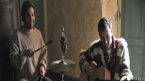 El clip 'Repetint històries' de Llumia arriba a Cugat tv