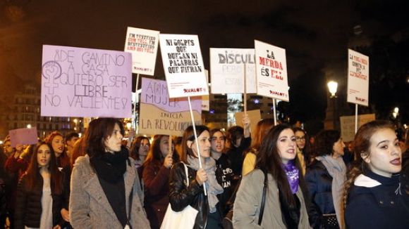 Els delictes sexuals a la ciutat, la crisi ambiental i la mobilitat sostenible, a la tertúlia del magazín