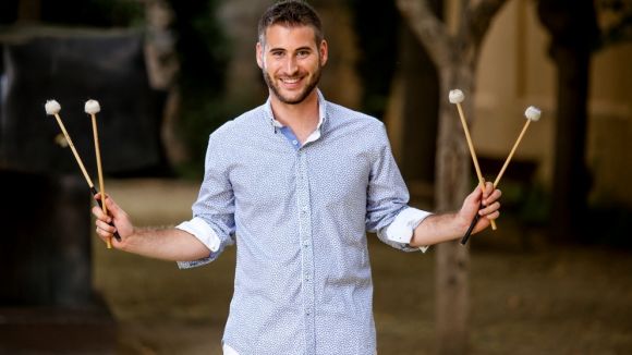 El percussionista Manu Alcaraz porta 'Silence Must Beat' a l'Escola de Música