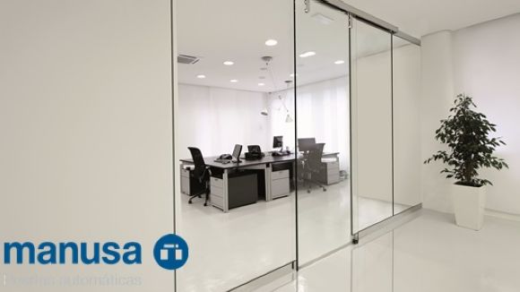 La santcugatenca Manusa compra la companyia Ferroflex