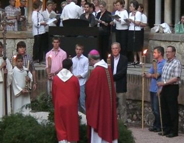 Alt: Els santcugatencs celebren un any més la mort del màrtir Cugat amb un acte al Monestir