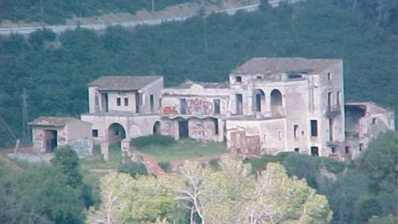 Pas endavant per a rehabilitar la masia de Can Flo de les Planes