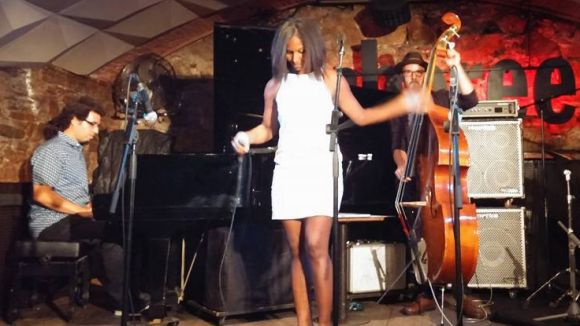 Mathilde Toussaint Quintet proposa avui una nit de jazz al Cafè Auditori