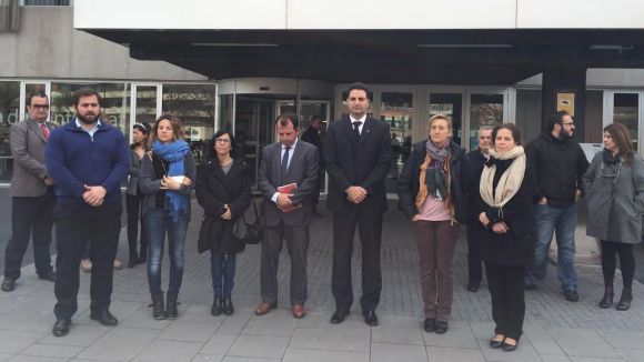 Sant Cugat fa un minut de silenci en memòria de les víctimes de l'accident d'autocar de Freginals